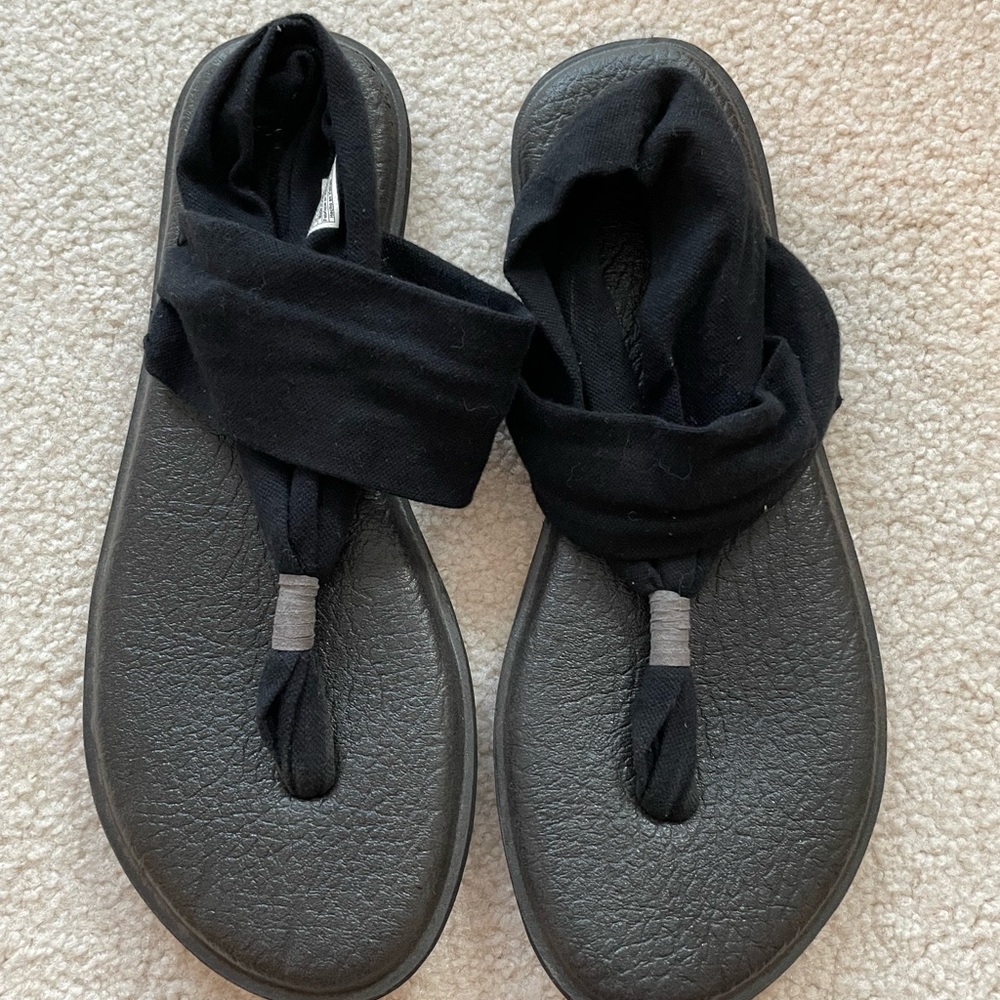 Sanuk Sandals, black, never worn